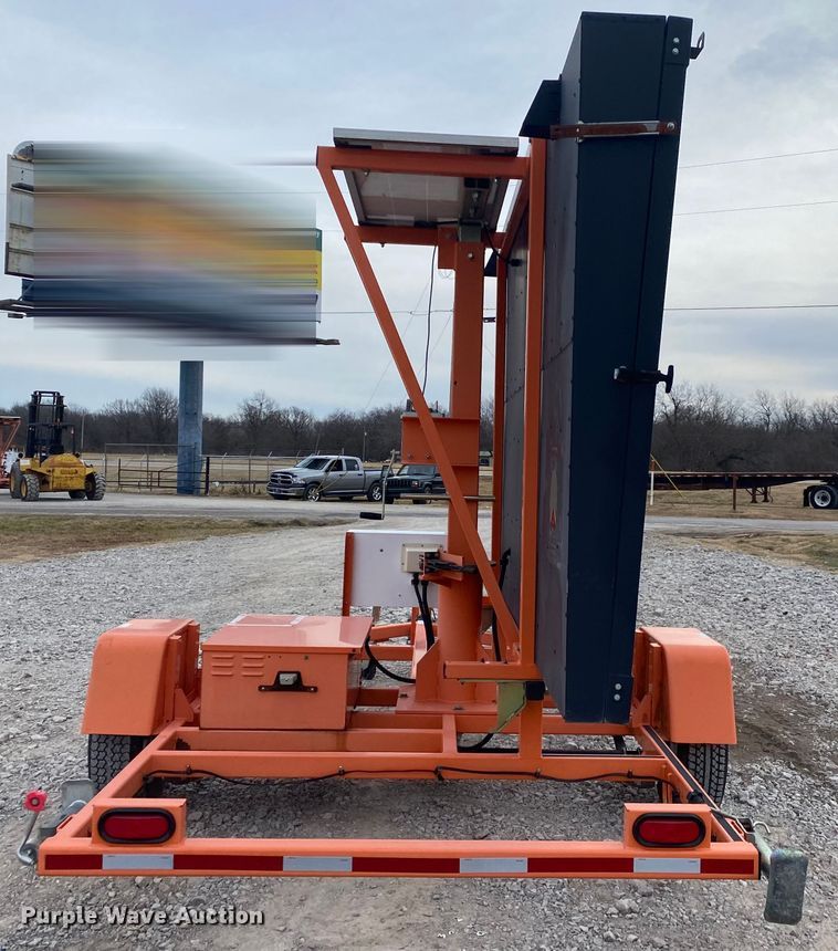 image for item JN9157 2011 Wanco WTLMB  message board trailer