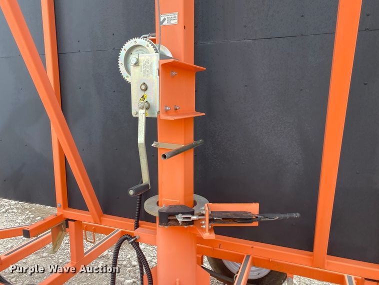 image for item JN9157 2011 Wanco WTLMB  message board trailer