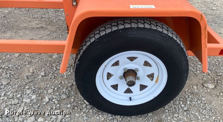 image for item JN9157 2011 Wanco WTLMB  message board trailer