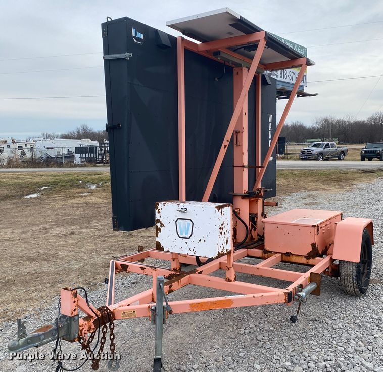 image for item JN9158 2005 Wanco WTLMB  message board trailer