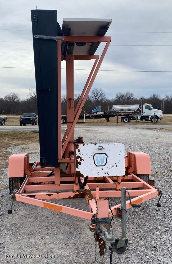 image for item JN9158 2005 Wanco WTLMB  message board trailer