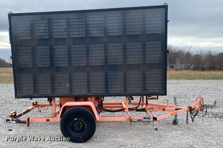 image for item JN9158 2005 Wanco WTLMB  message board trailer