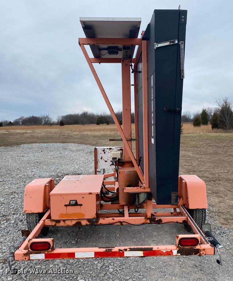 image for item JN9158 2005 Wanco WTLMB  message board trailer