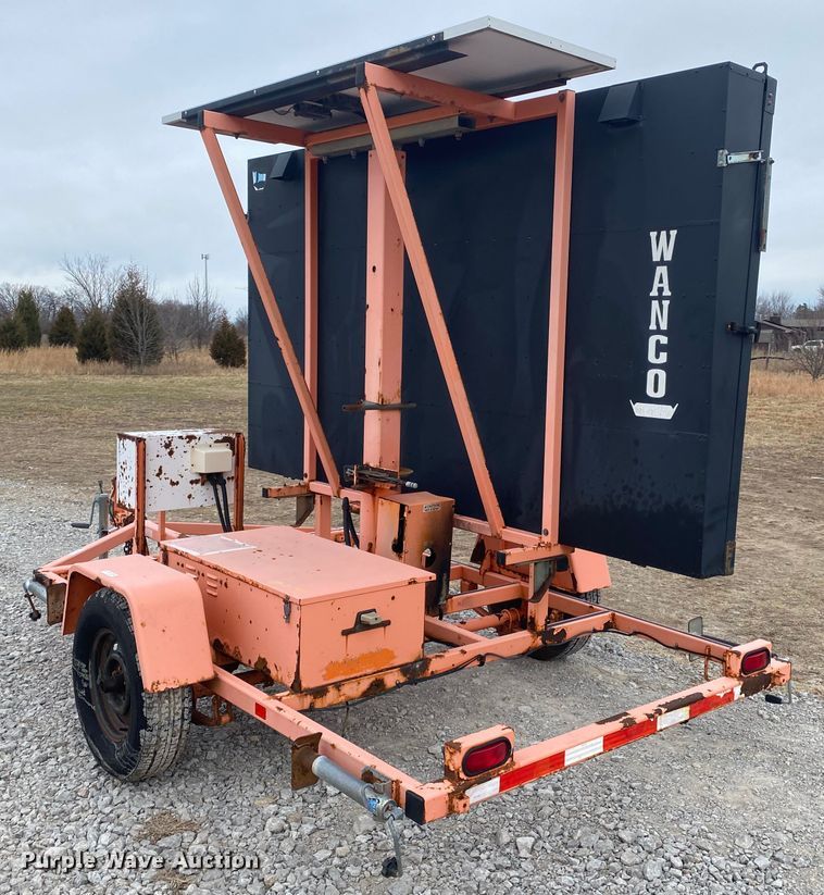 image for item JN9158 2005 Wanco WTLMB  message board trailer