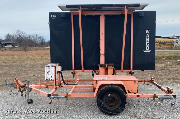 image for item JN9158 2005 Wanco WTLMB  message board trailer