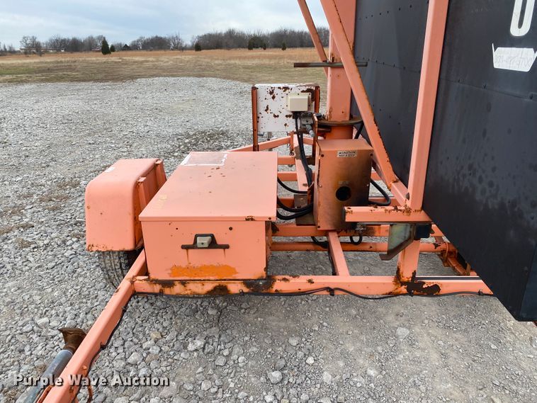 image for item JN9158 2005 Wanco WTLMB  message board trailer