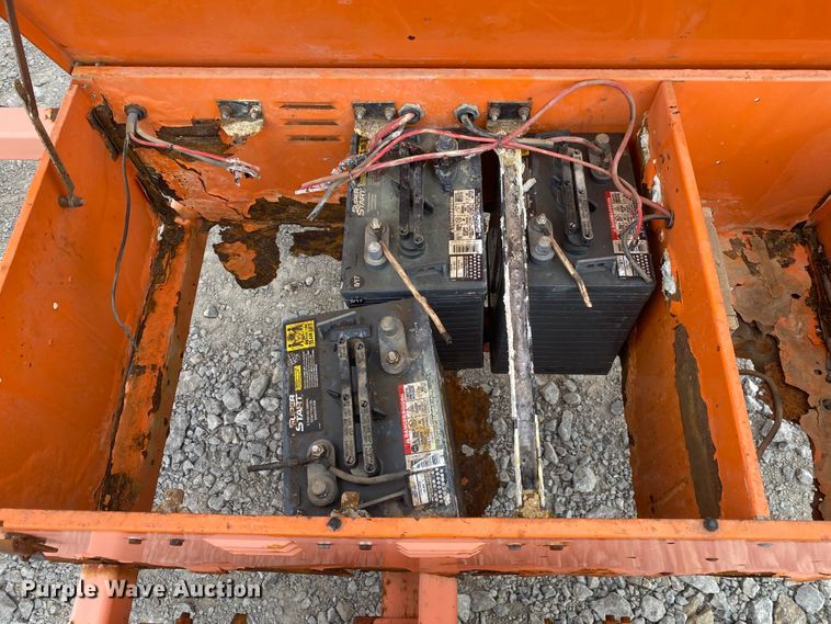 image for item JN9158 2005 Wanco WTLMB  message board trailer