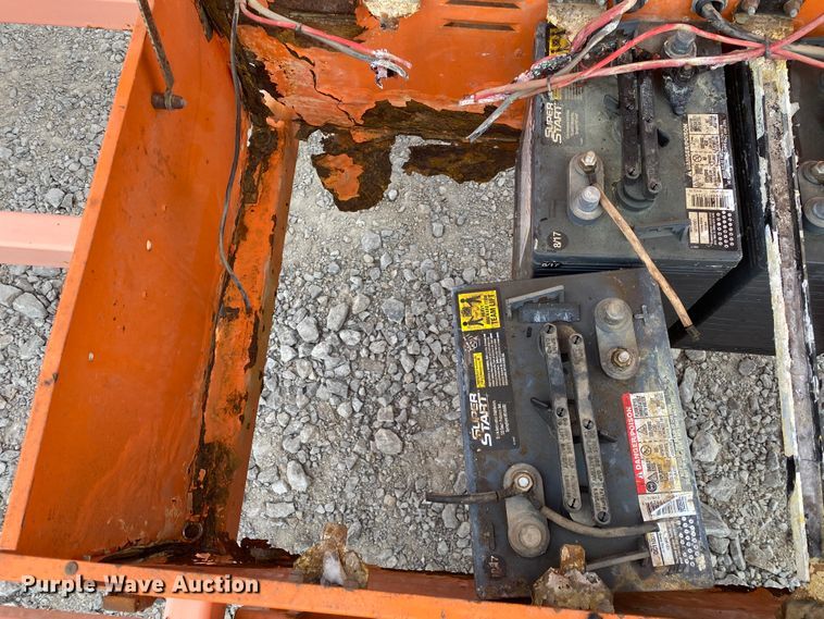 image for item JN9158 2005 Wanco WTLMB  message board trailer