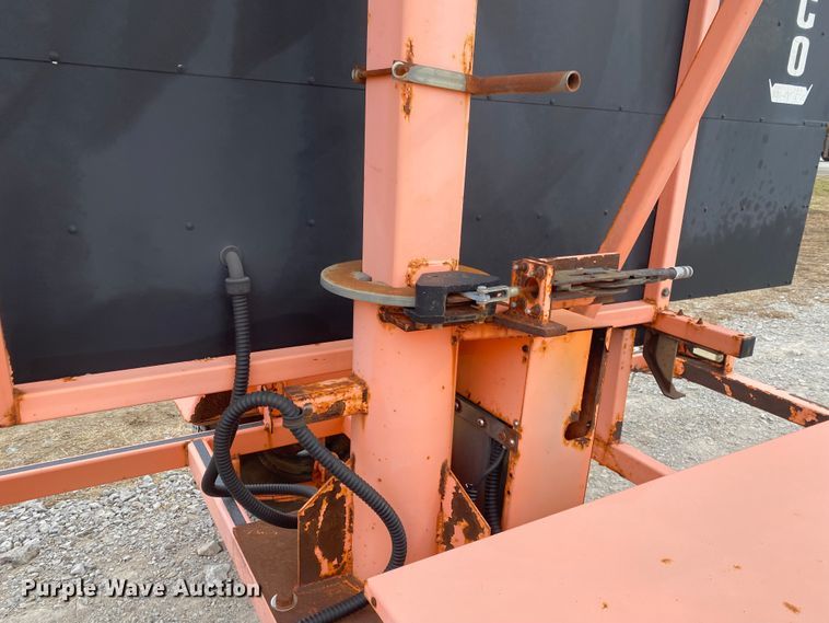 image for item JN9158 2005 Wanco WTLMB  message board trailer