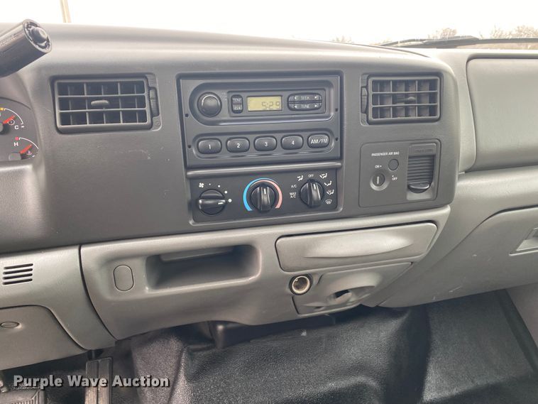 image for item JN9160 2003 Ford F450 Super Duty XL  utility / service truck