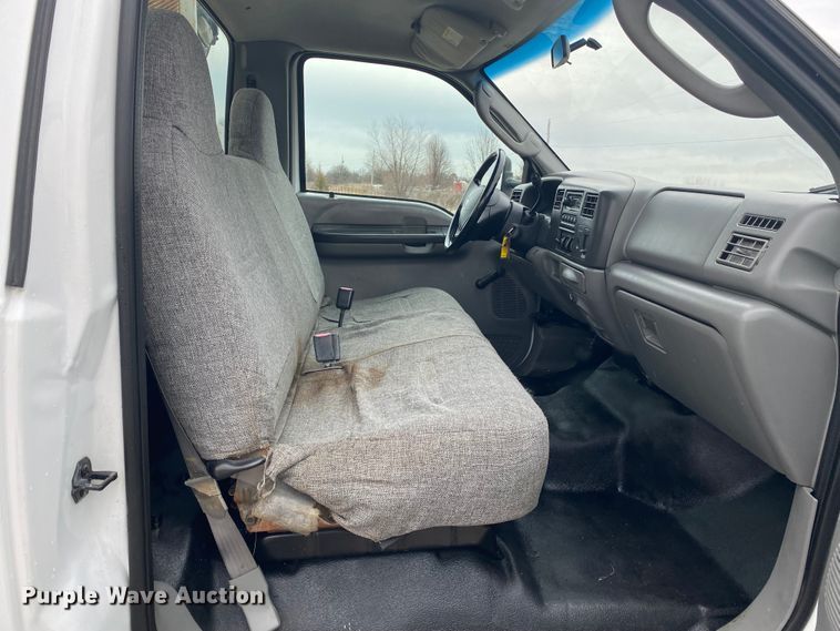 image for item JN9160 2003 Ford F450 Super Duty XL  utility / service truck