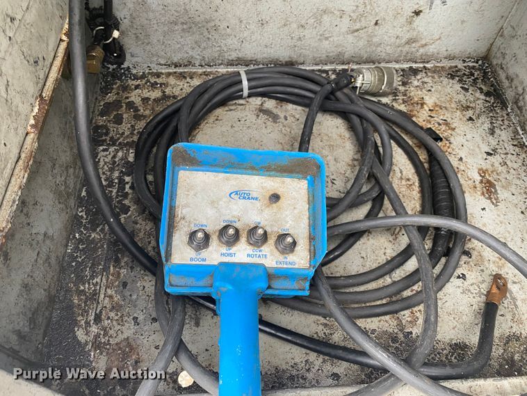 image for item JN9160 2003 Ford F450 Super Duty XL  utility / service truck