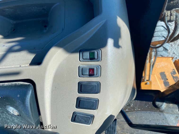 image for item JN9170 2006 Case 580 Super M  backhoe