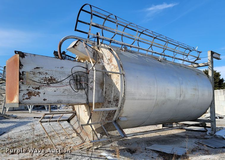 image for item JP9053 Cement silo