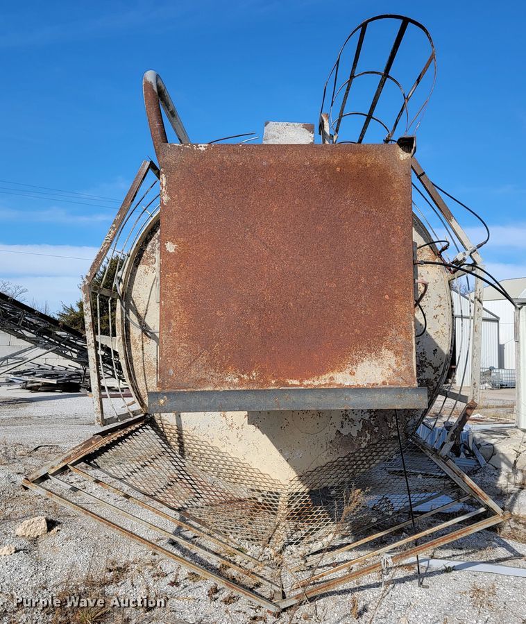 image for item JP9053 Cement silo