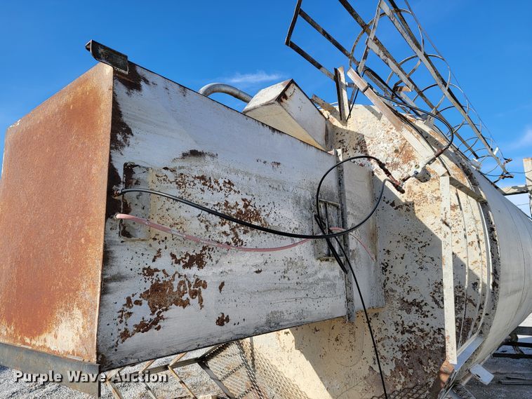 image for item JP9053 Cement silo