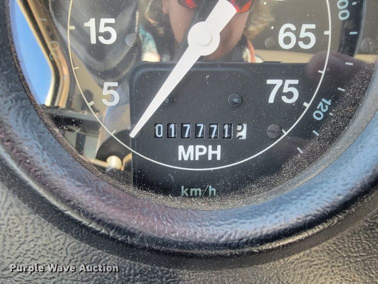 image for item JP9055 1995 Ford L8000  crane truck