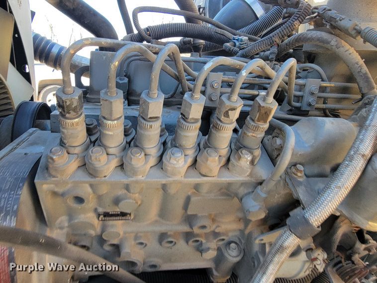 image for item JP9055 1995 Ford L8000  crane truck