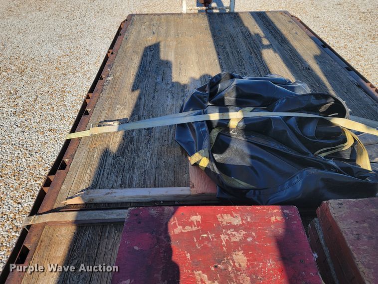 image for item JP9055 1995 Ford L8000  crane truck