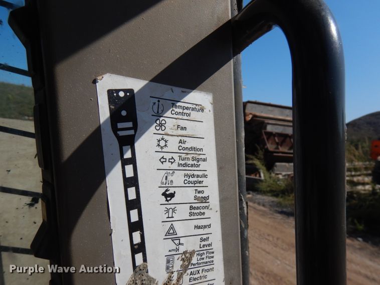 image for item JQ9187 2013 Case SR210  skid steer loader