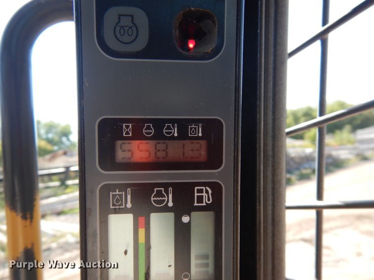 image for item JQ9187 2013 Case SR210  skid steer loader