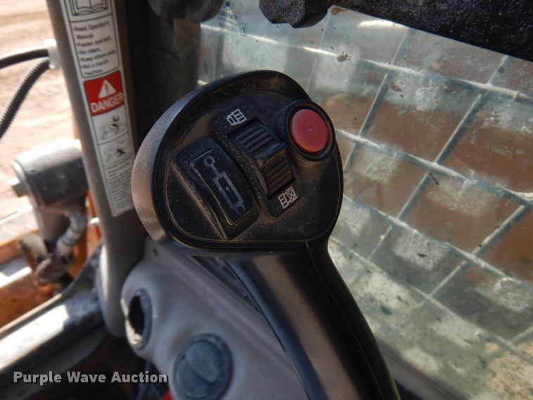 image for item JQ9187 2013 Case SR210  skid steer loader