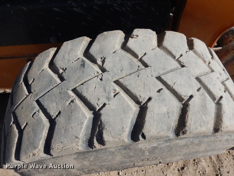 image for item JQ9187 2013 Case SR210  skid steer loader