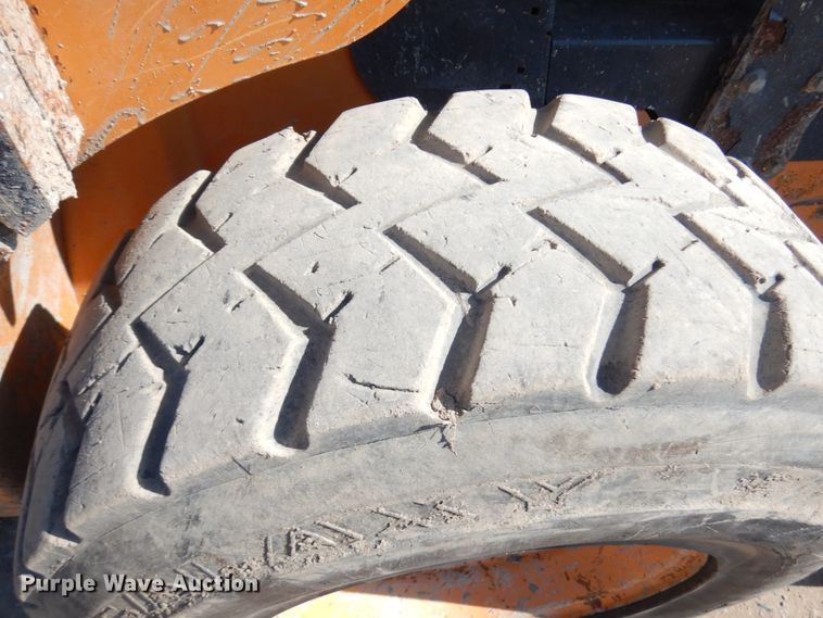 image for item JQ9187 2013 Case SR210  skid steer loader