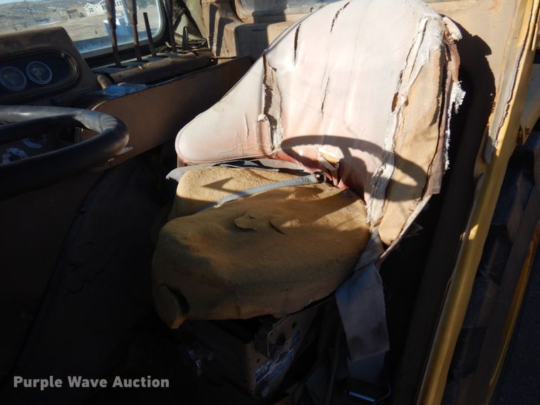 image for item KE9315 1977 Caterpillar 613B  elevating scraper