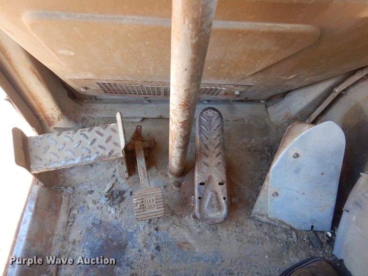 image for item KE9315 1977 Caterpillar 613B  elevating scraper