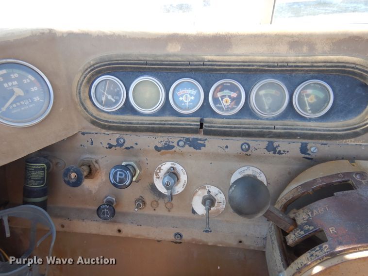 image for item KE9315 1977 Caterpillar 613B  elevating scraper