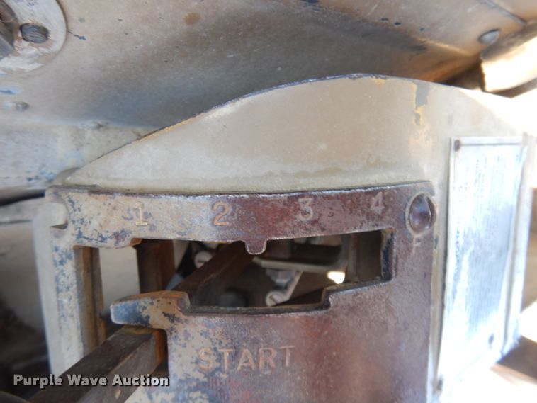 image for item KE9315 1977 Caterpillar 613B  elevating scraper