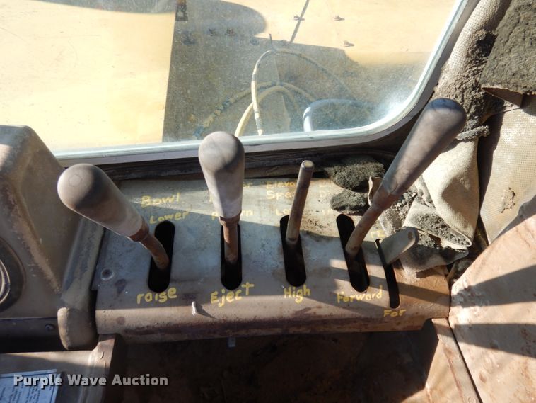 image for item KE9315 1977 Caterpillar 613B  elevating scraper