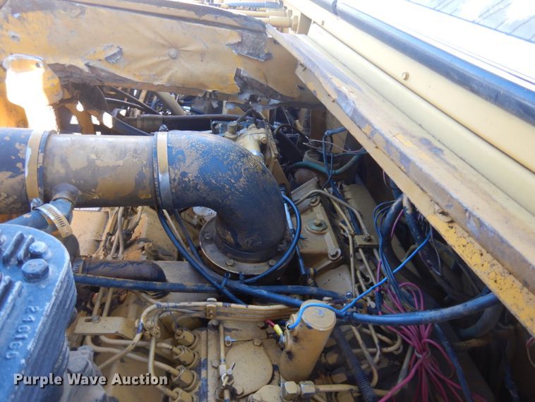 image for item KE9315 1977 Caterpillar 613B  elevating scraper