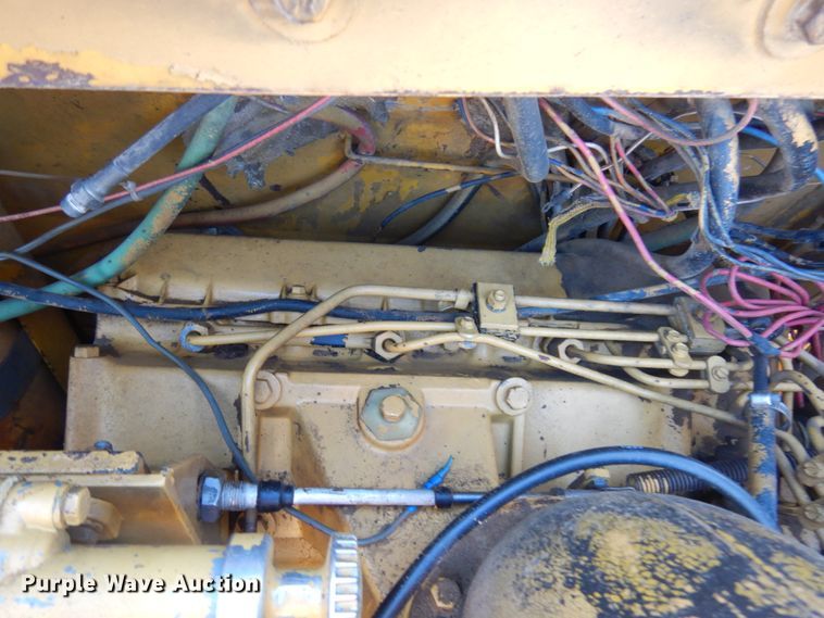 image for item KE9315 1977 Caterpillar 613B  elevating scraper