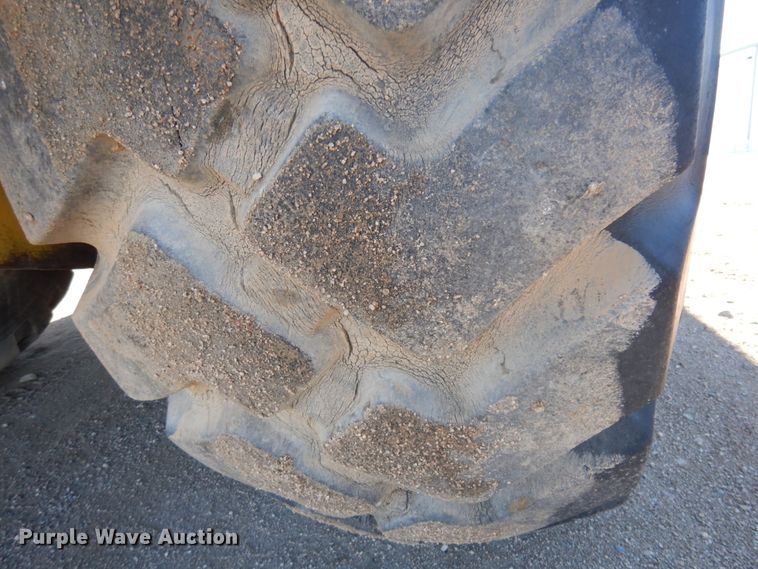 image for item KE9315 1977 Caterpillar 613B  elevating scraper