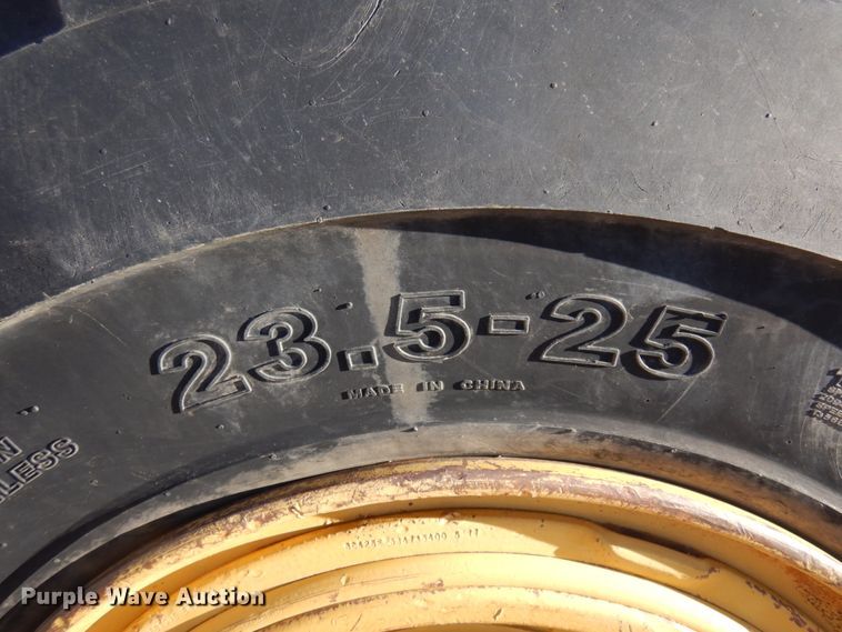 image for item KE9315 1977 Caterpillar 613B  elevating scraper