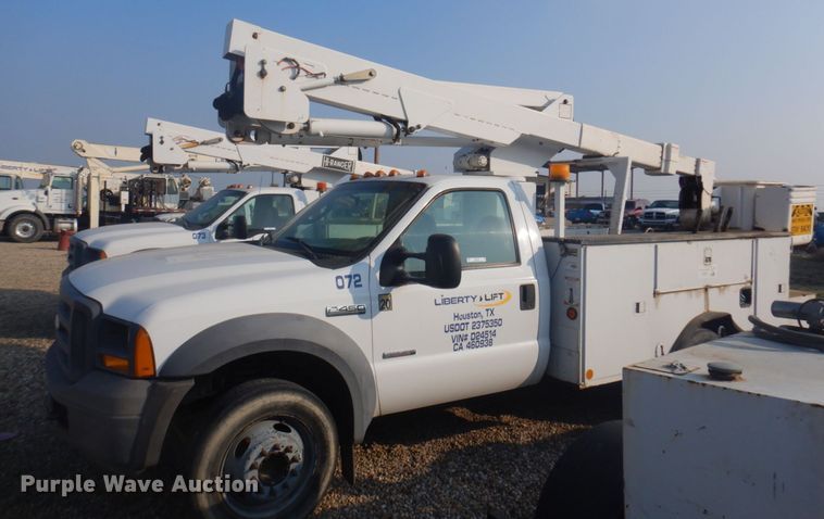 image for item KE9316 2005 Ford F450 Super Duty XL  bucket truck