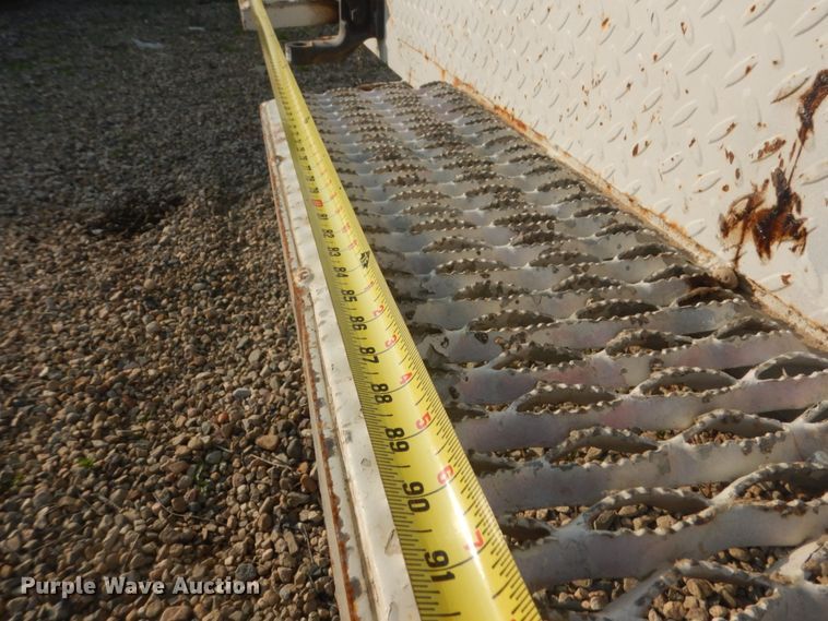 image for item KE9316 2005 Ford F450 Super Duty XL  bucket truck