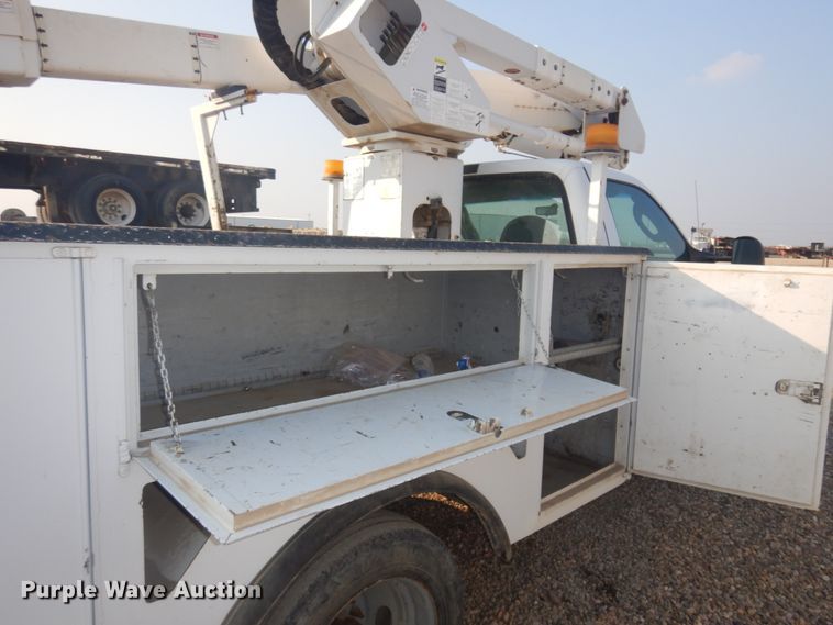 image for item KE9316 2005 Ford F450 Super Duty XL  bucket truck