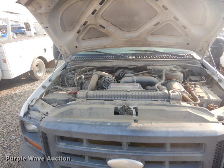 image for item KE9316 2005 Ford F450 Super Duty XL  bucket truck