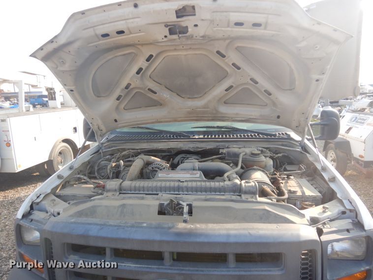 image for item KE9316 2005 Ford F450 Super Duty XL  bucket truck