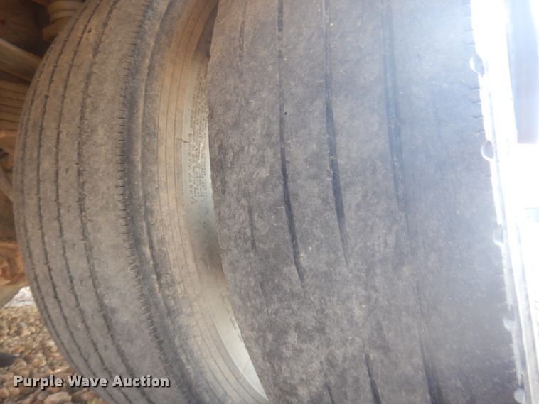 image for item KE9316 2005 Ford F450 Super Duty XL  bucket truck