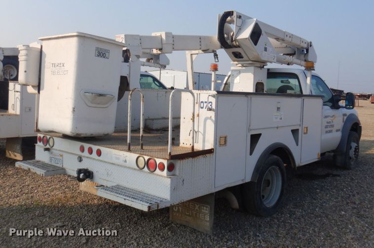image for item KE9317 2005 Ford F450 Super Duty XL  bucket truck