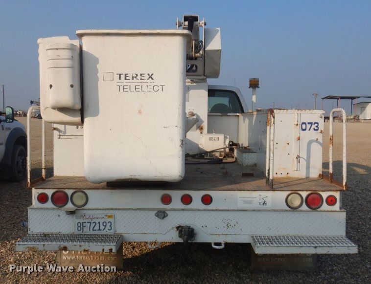 image for item KE9317 2005 Ford F450 Super Duty XL  bucket truck