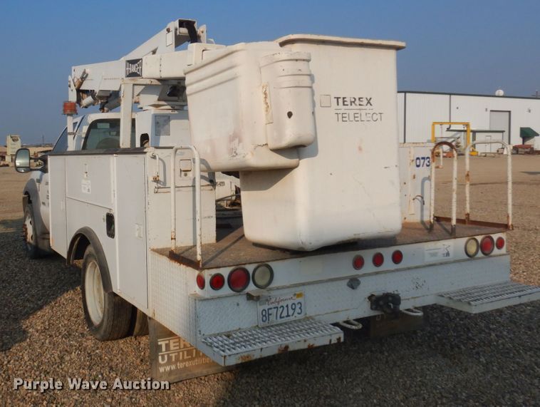 image for item KE9317 2005 Ford F450 Super Duty XL  bucket truck
