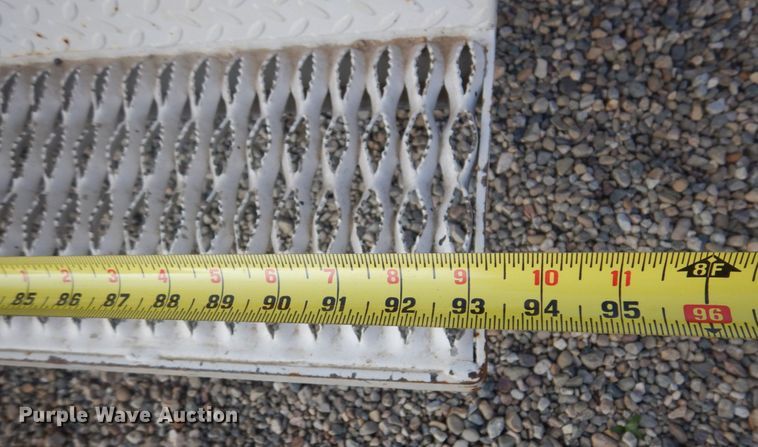 image for item KE9317 2005 Ford F450 Super Duty XL  bucket truck