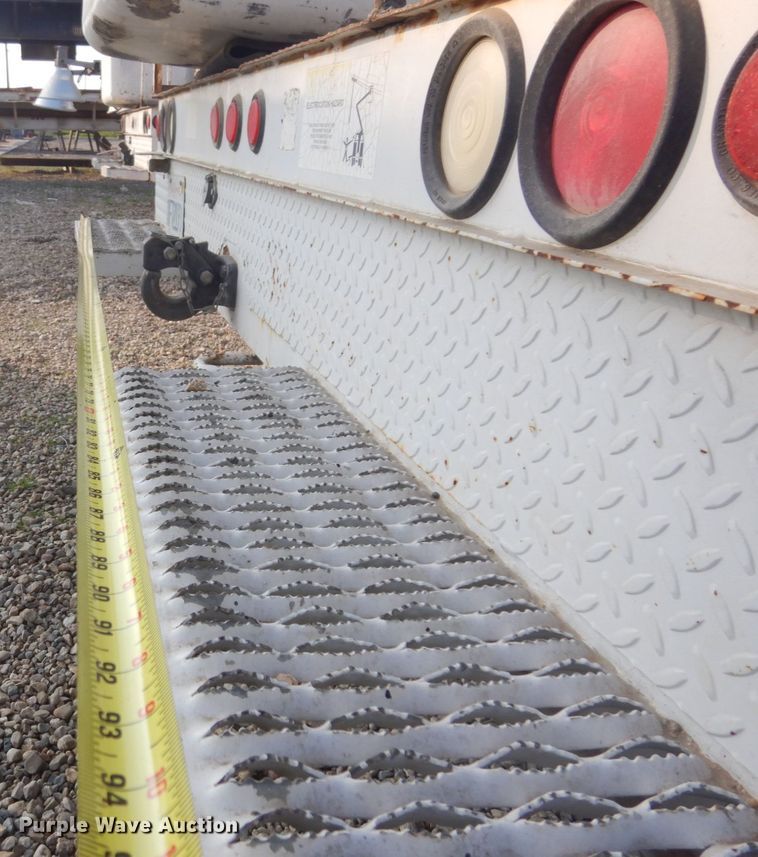 image for item KE9317 2005 Ford F450 Super Duty XL  bucket truck