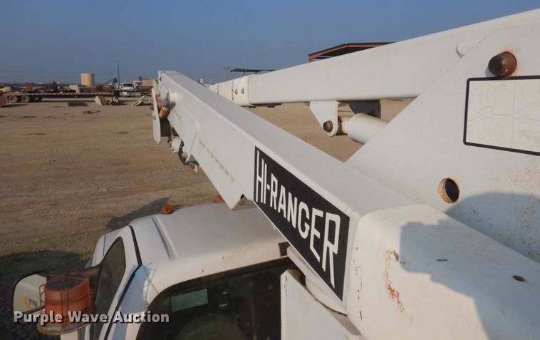 image for item KE9317 2005 Ford F450 Super Duty XL  bucket truck