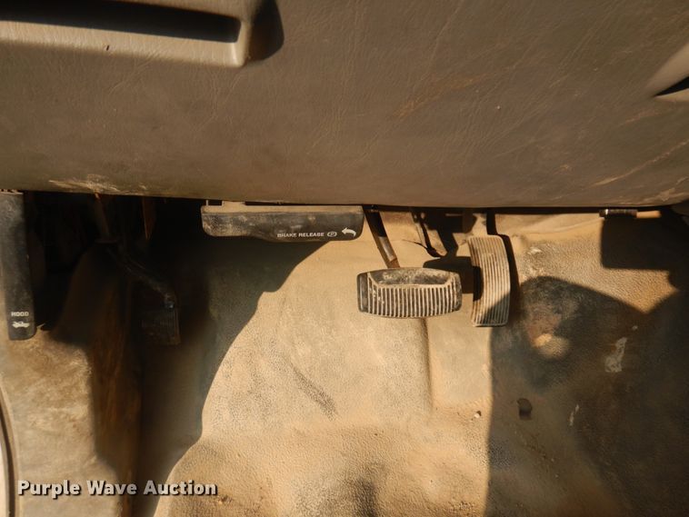 image for item KE9317 2005 Ford F450 Super Duty XL  bucket truck